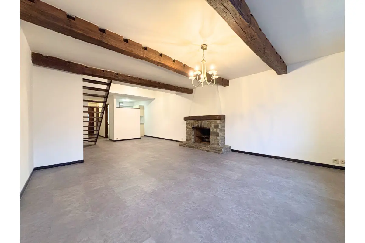 Appartement à louer à Paliseul 6850 650.00€ 2 chambres 117.00m² - annonce 689223