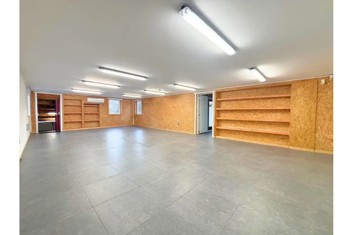 Commerce à louer à Herbeumont 6887 650.00€ 0 chambres m² - annonce 706289