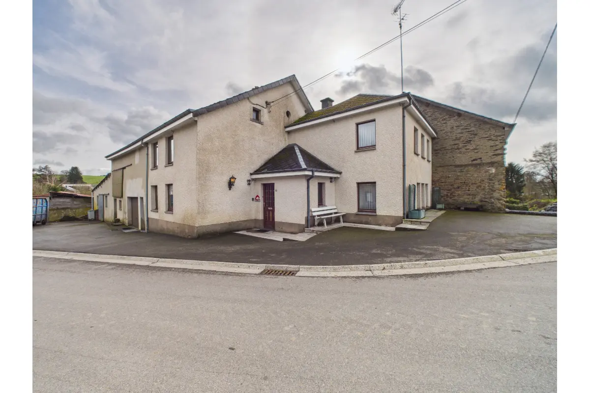 Maison à vendre à Vaux-sur-Sûre 6640 285000.00€ 4 chambres 160.00m² - annonce 707605