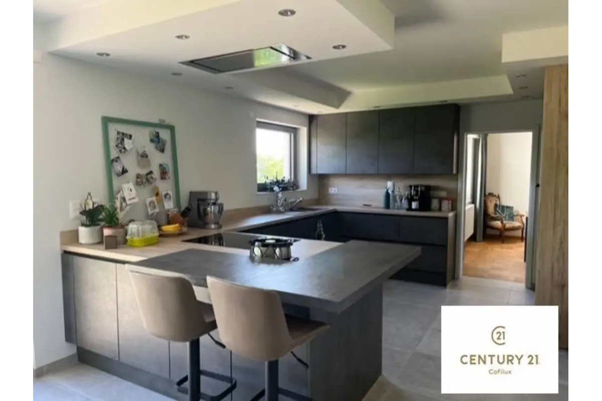 Maison à  à Arlon 6700 1900.00€ 4 chambres 200.00m² - annonce 747522