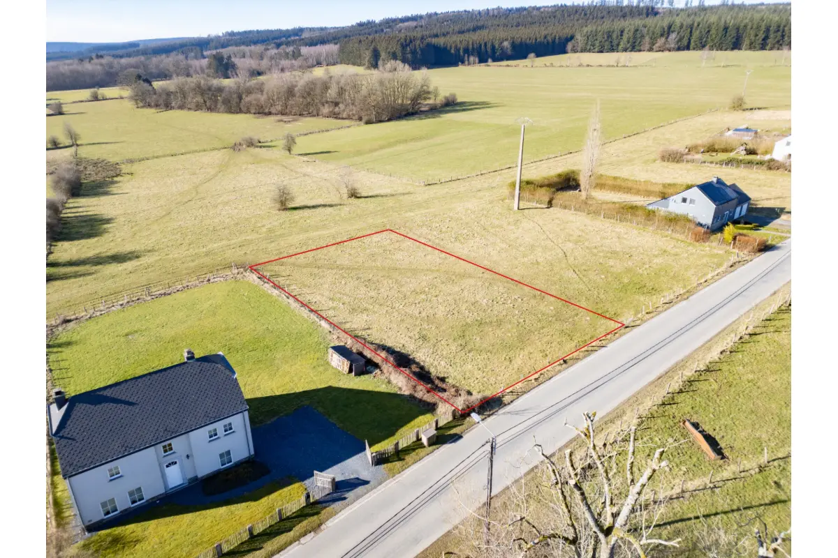 Terrain à vendre à Samrée 6982 85000.00€  chambres m² - annonce 772583