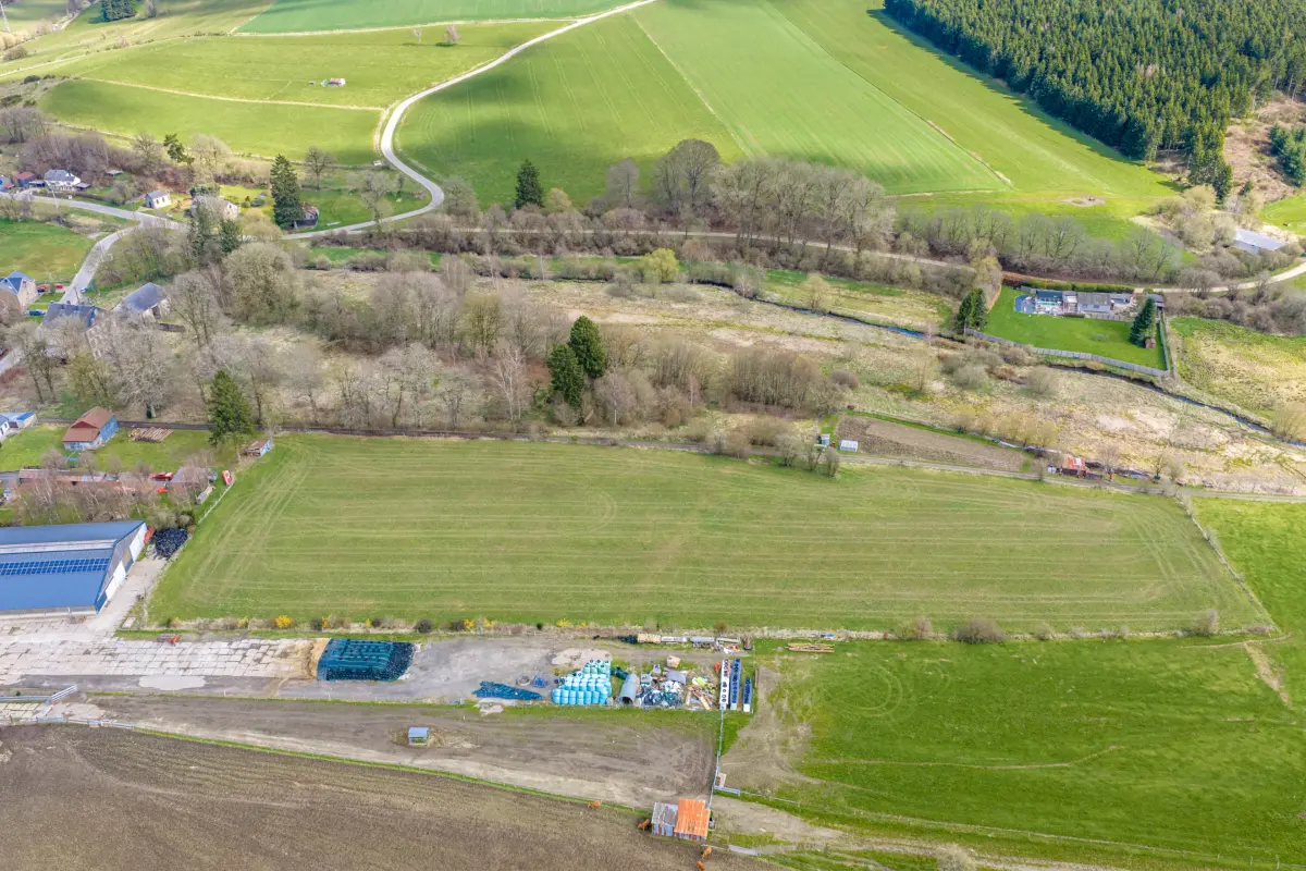 Terrain à vendre à Vaux-sur-Sûre 6640 299000.00€  chambres m² - annonce 742548