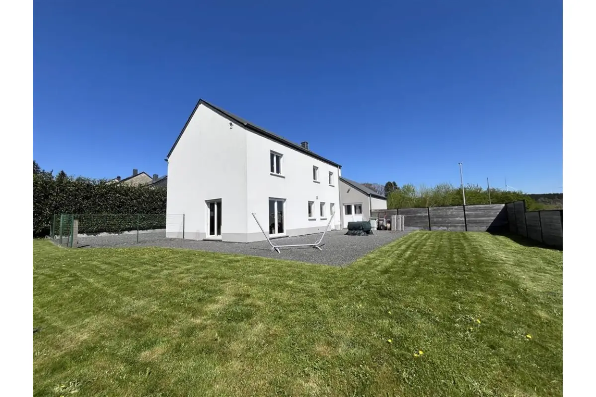 Maison à louer à Amberloup 6680 1100.00€ 3 chambres 165.00m² - annonce 745801