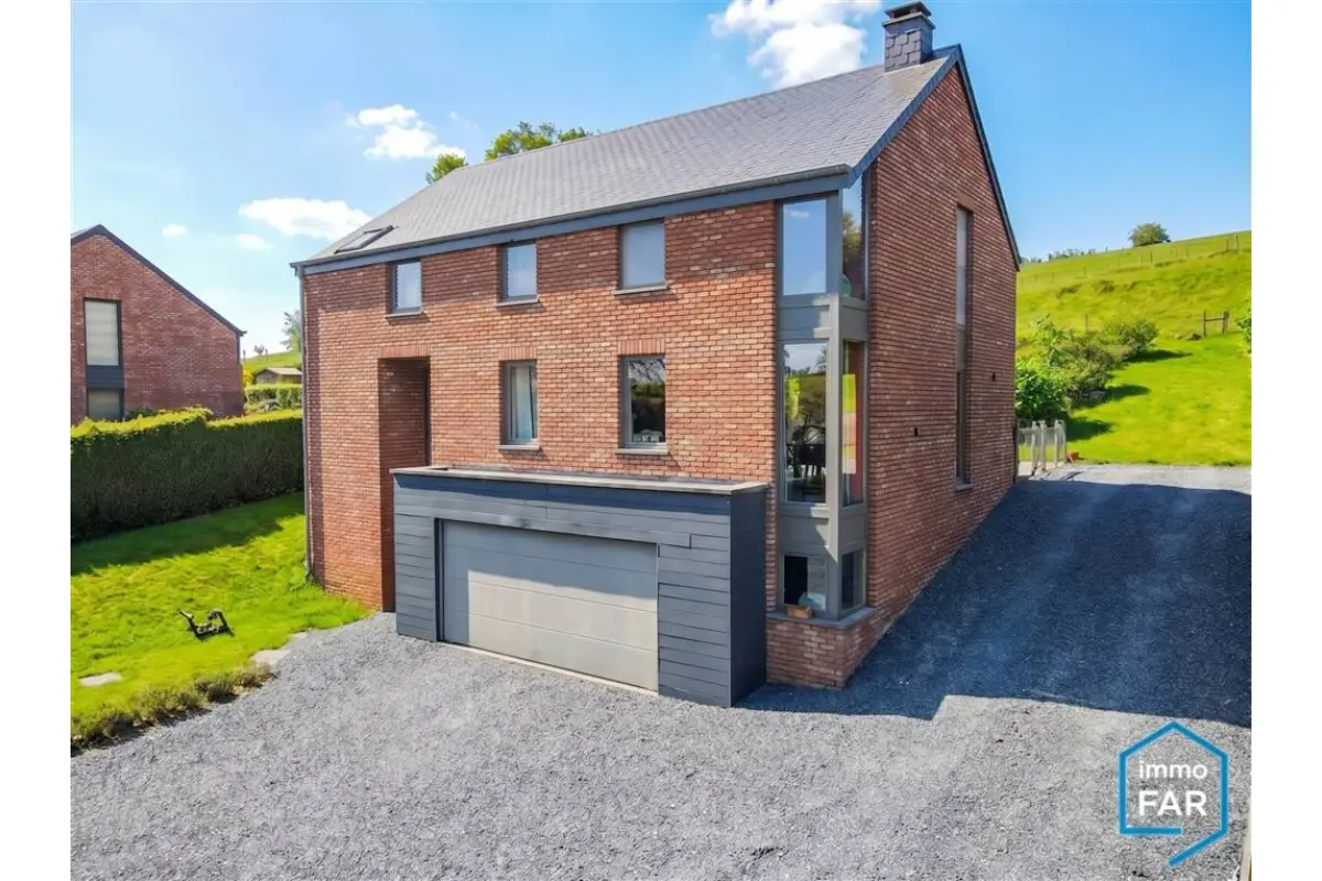 Maison à vendre à Bande 6951 469000.00€ 3 chambres 337.00m² - annonce 748075