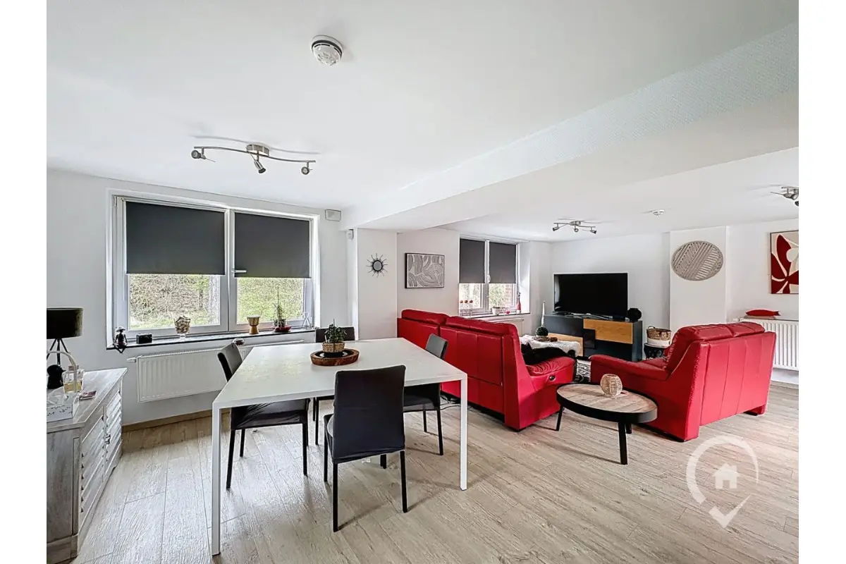 Appartement à louer à Forrières 6953 750.00€ 2 chambres 101.00m² - annonce 749263