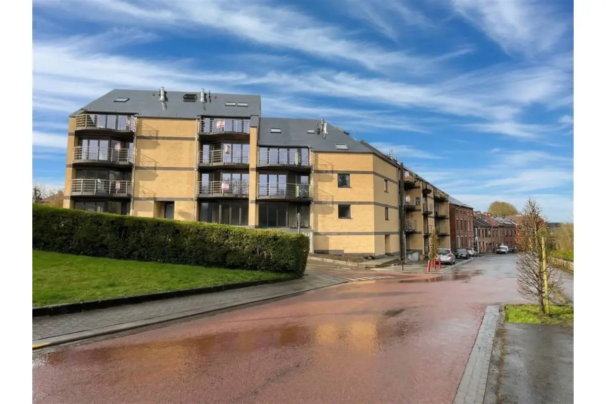 Appartement à  à Fontaine-l'Evêque 6140 205000.00€ 2 chambres 93.00m² - annonce 749231