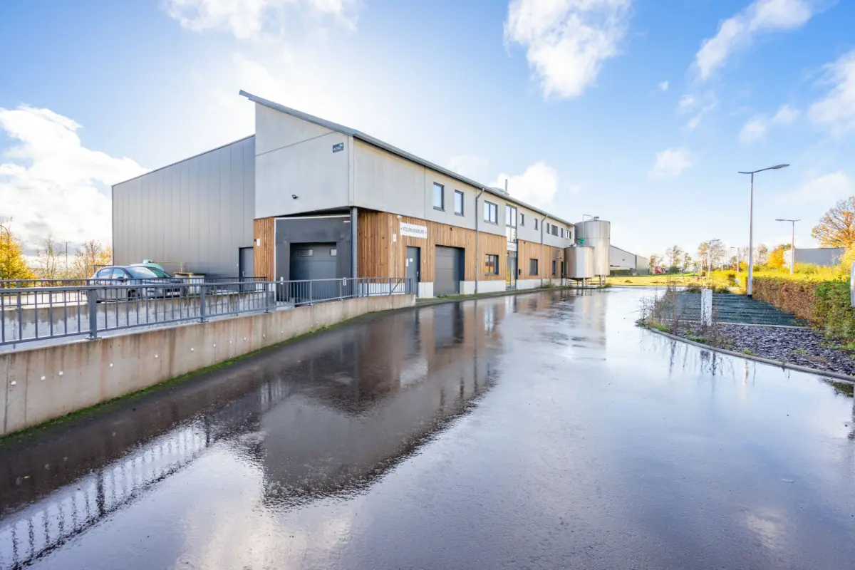 Commerce à vendre à Houffalize 6660 1290000.00€ 0 chambres 892.00m² - annonce 758535
