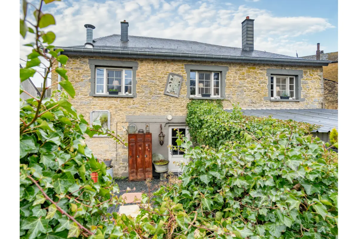 Commerce à vendre à Florenville 6820 695000.00€ 4 chambres 458.30m² - annonce 759021