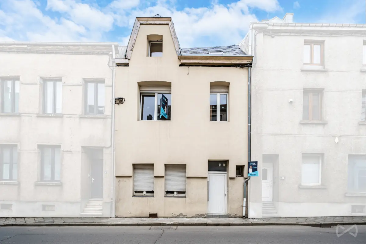 Immeuble de rapport - Immeuble à appartement à vendre à Arlon 6700 375000.00€ 3 chambres 148.00m² - annonce 759615