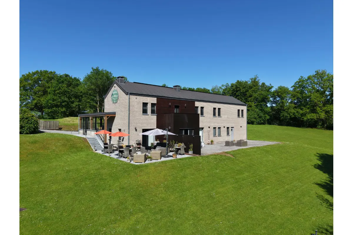 Immeuble de rapport - Immeuble à appartement à  à Ferrières 4190 975000.00€ 6 chambres 330.00m² - annonce 764883