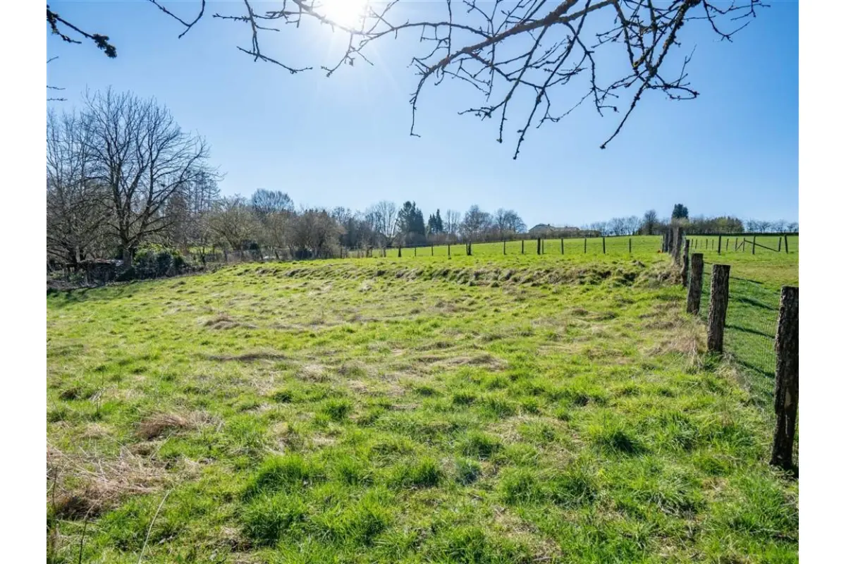 Terrain à  à Hatrival 6870 89900.00€  chambres m² - annonce 766878