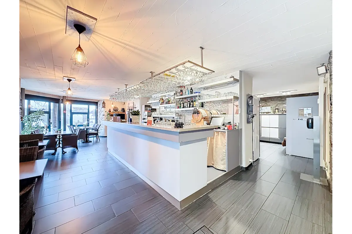 Commerce à vendre à Neufchâteau 6840 189000.00€  chambres 237.52m² - annonce 770910
