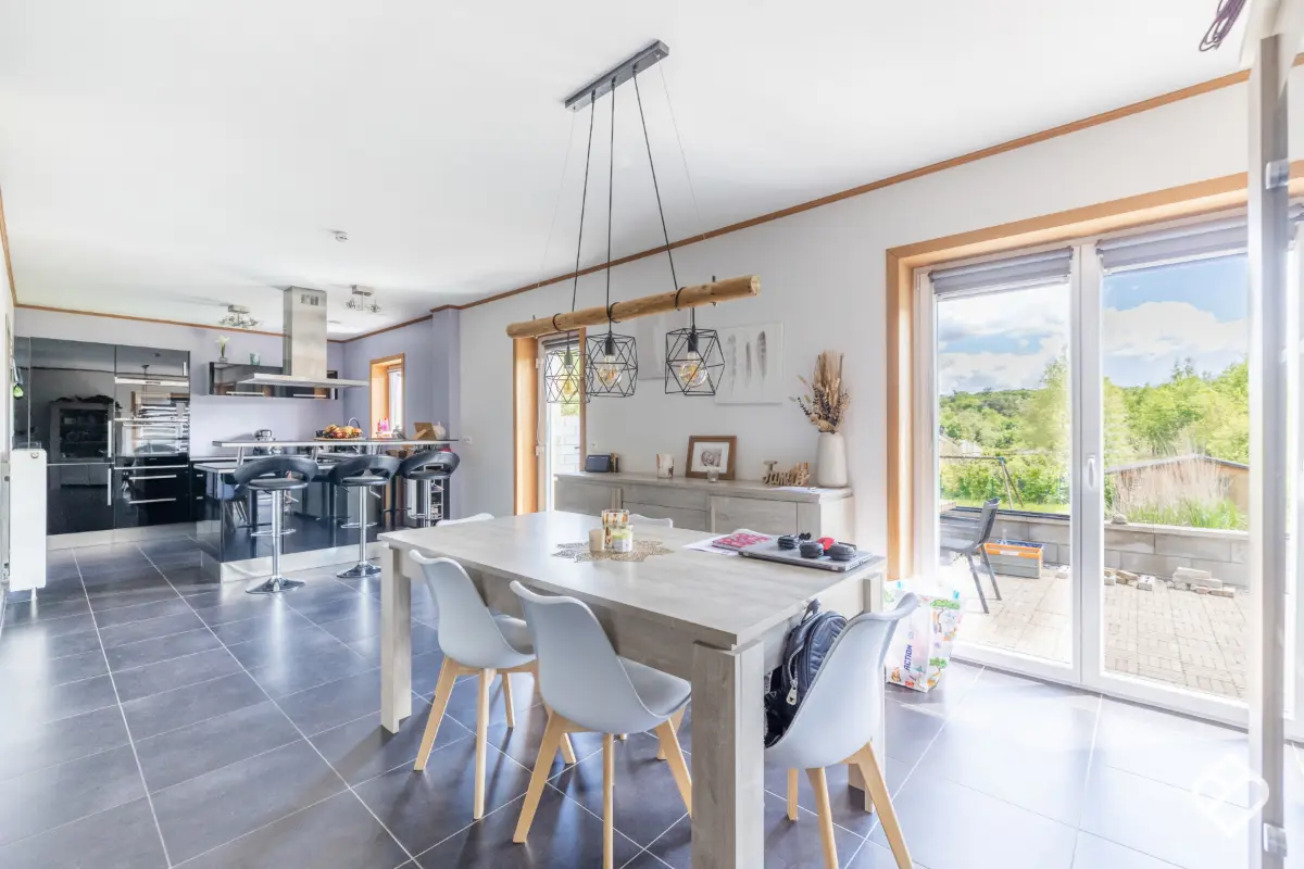 Maison à vendre à Saint-Léger 6747 430000.00€ 3 chambres 110.00m² - annonce 789035