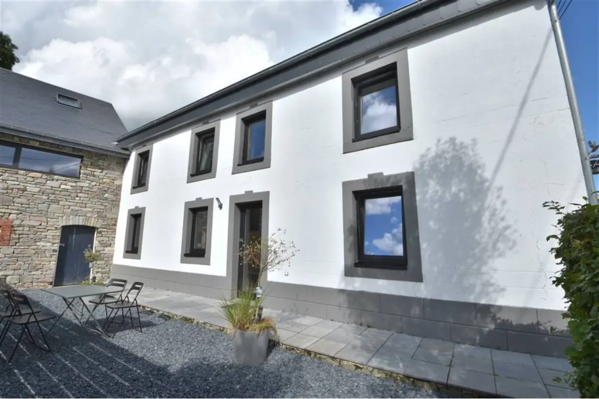 Maison à louer à Sainte-Ode 6680 800.00€ 3 chambres 208.00m² - annonce 773577