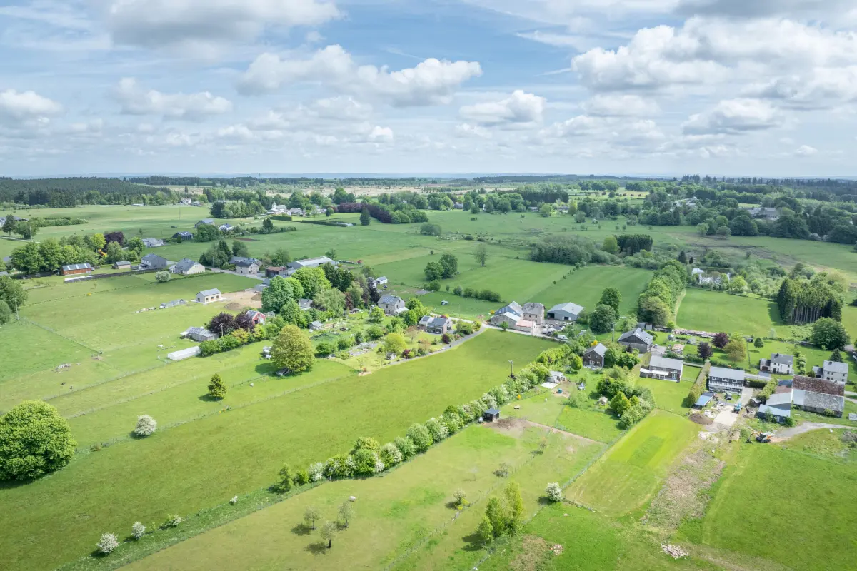 Terrain à vendre à Mont 6661 210000.00€  chambres m² - annonce 774233