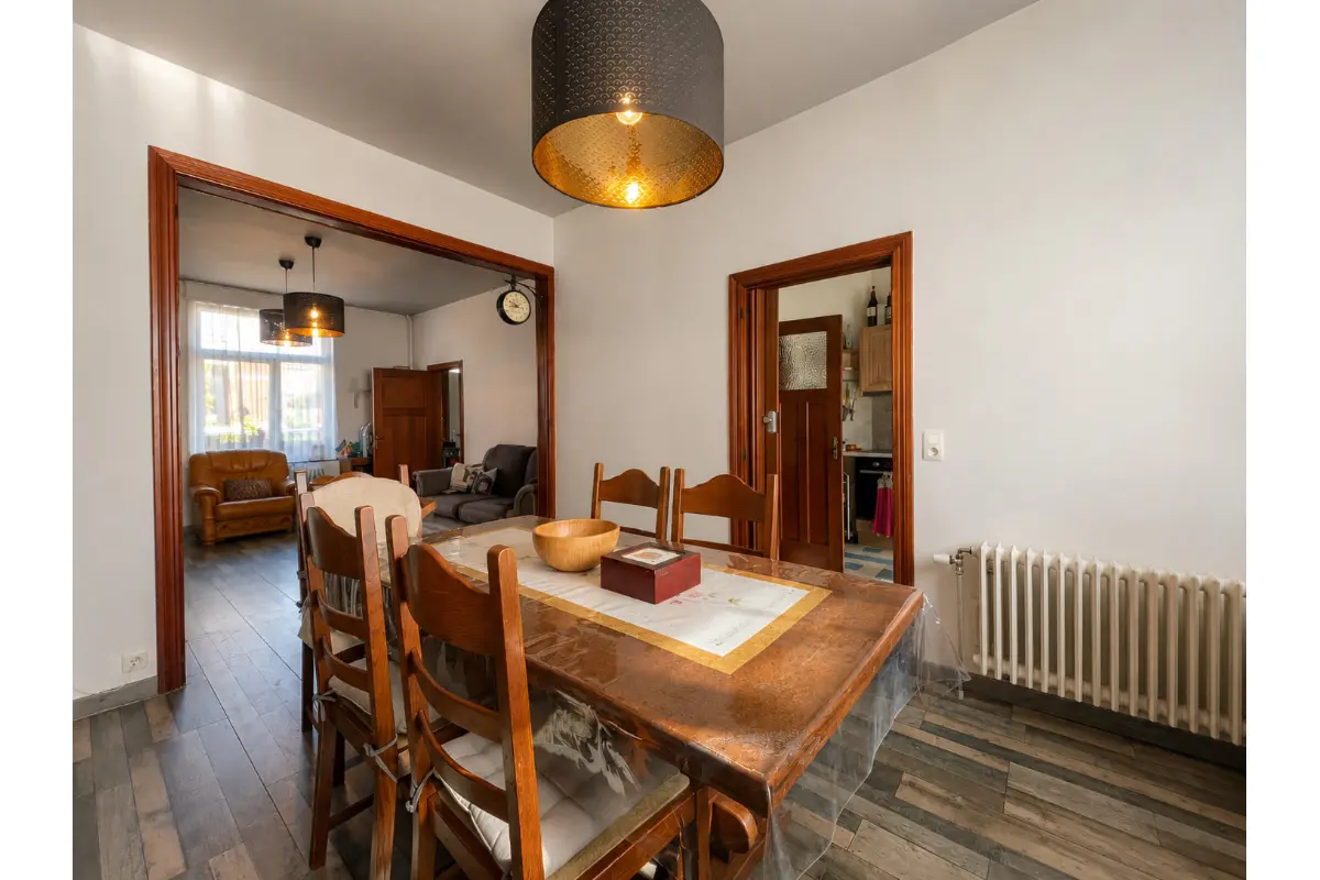 Maison à louer à Neufchâteau 6840 1100.00€ 4 chambres 200.00m² - annonce 777918