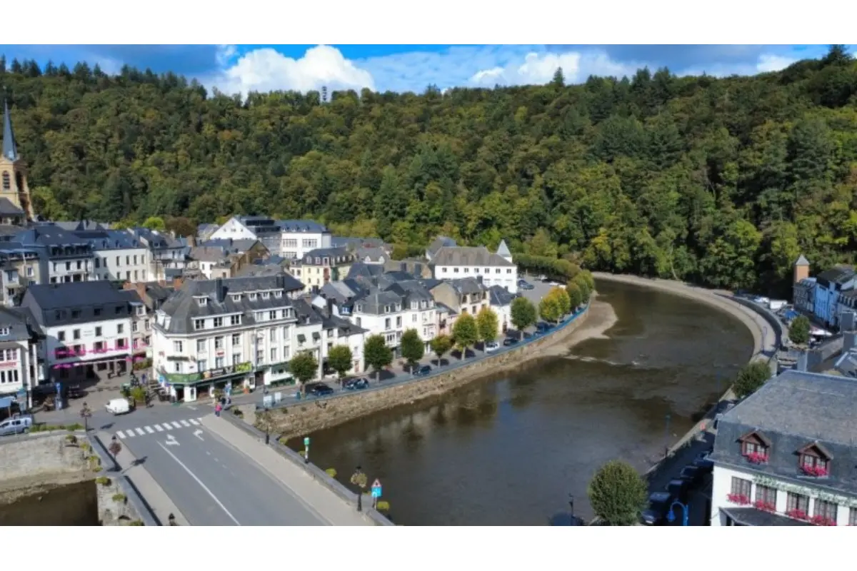 Commerce à vendre à Bouillon 6830 159000.00€ 0 chambres m² - annonce 783536
