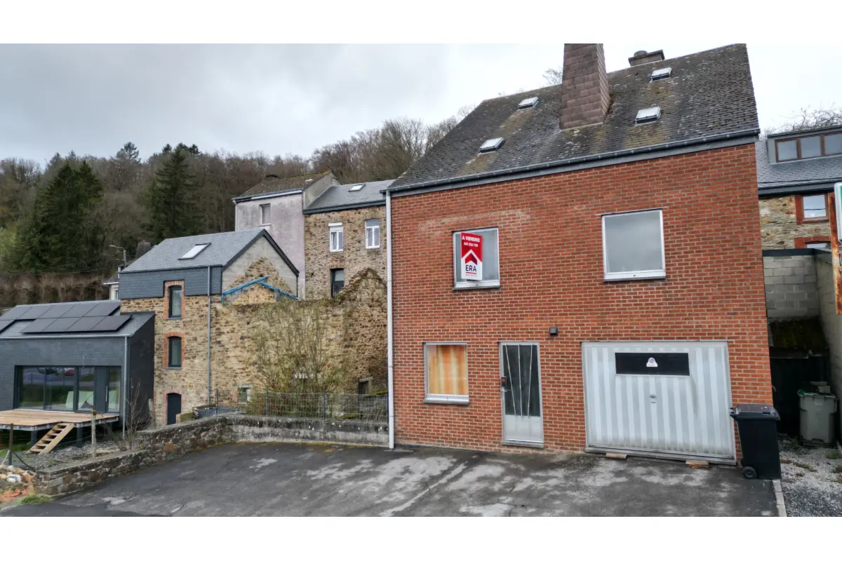 Commerce à vendre à Saint-Hubert 6870 185000.00€ 4 chambres 174.00m² - annonce 786481