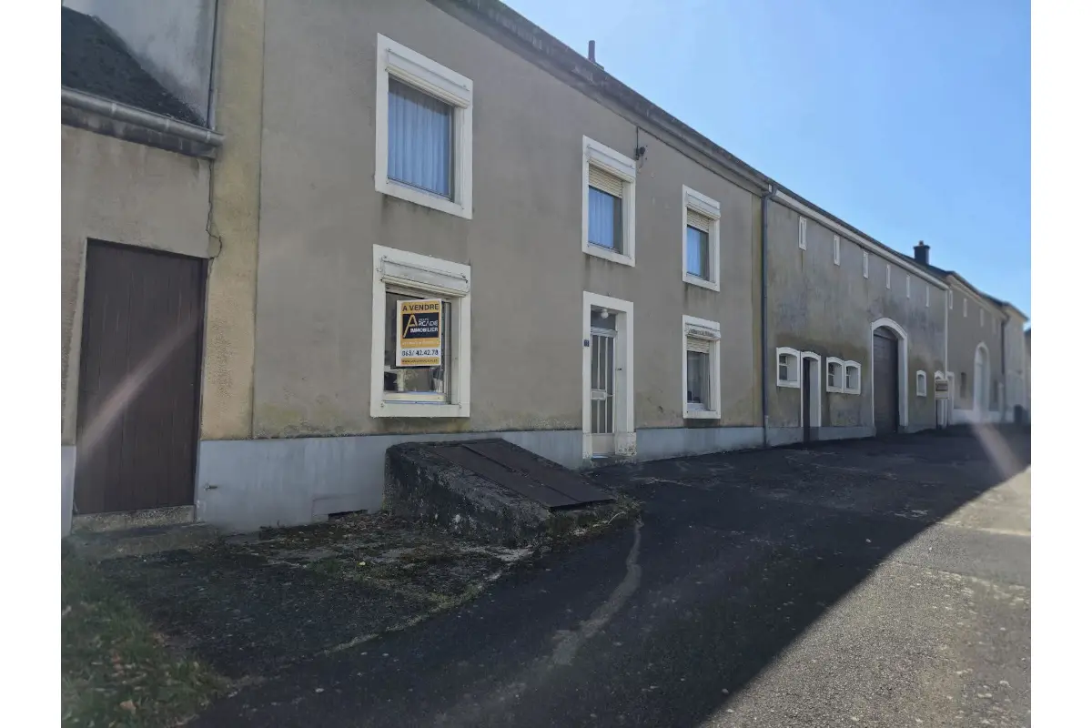 Immeuble mixte à  à Arlon 6700 480000.00€ 4 chambres 201.00m² - annonce 790471