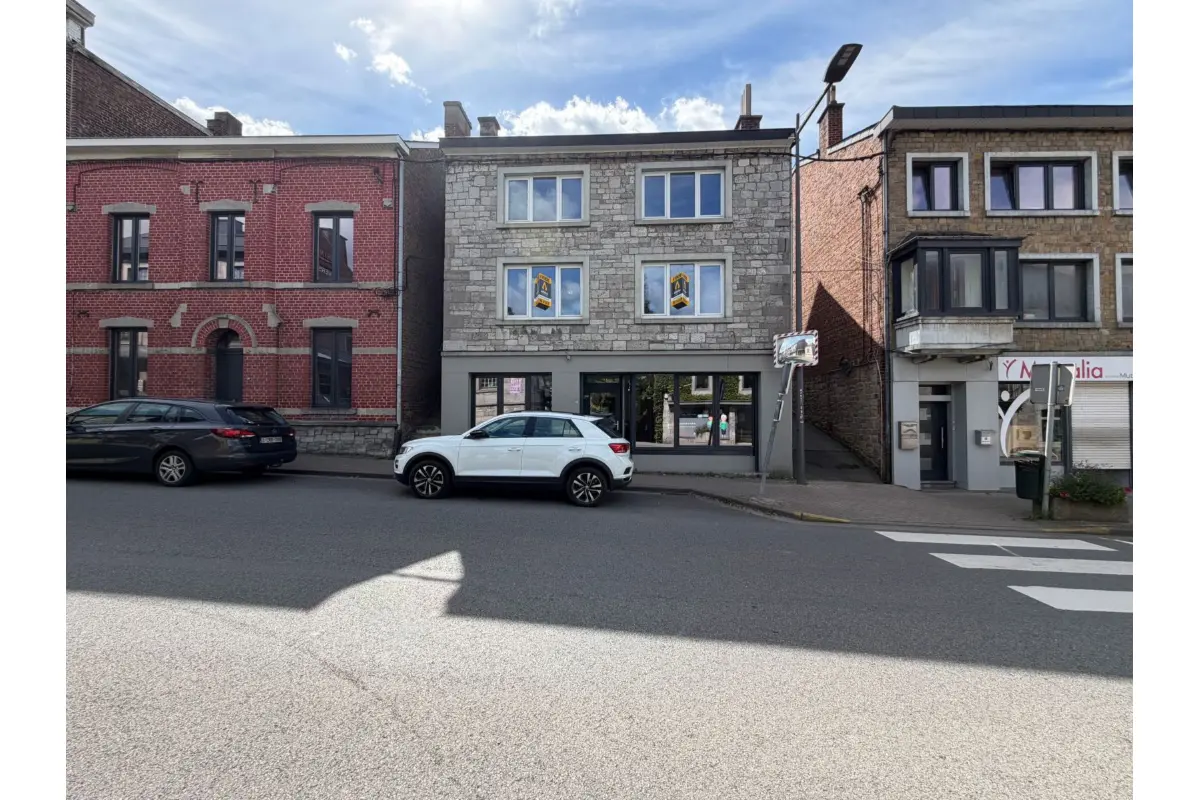 Immeuble de rapport - Immeuble à appartement à vendre à Durbuy 6940 219000.00€ 4 chambres 200.00m² - annonce 805560