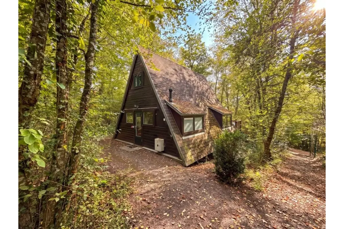 Bungalow à vendre à Durbuy 6940 75000.00€ 2 chambres 74.00m² - annonce 807380