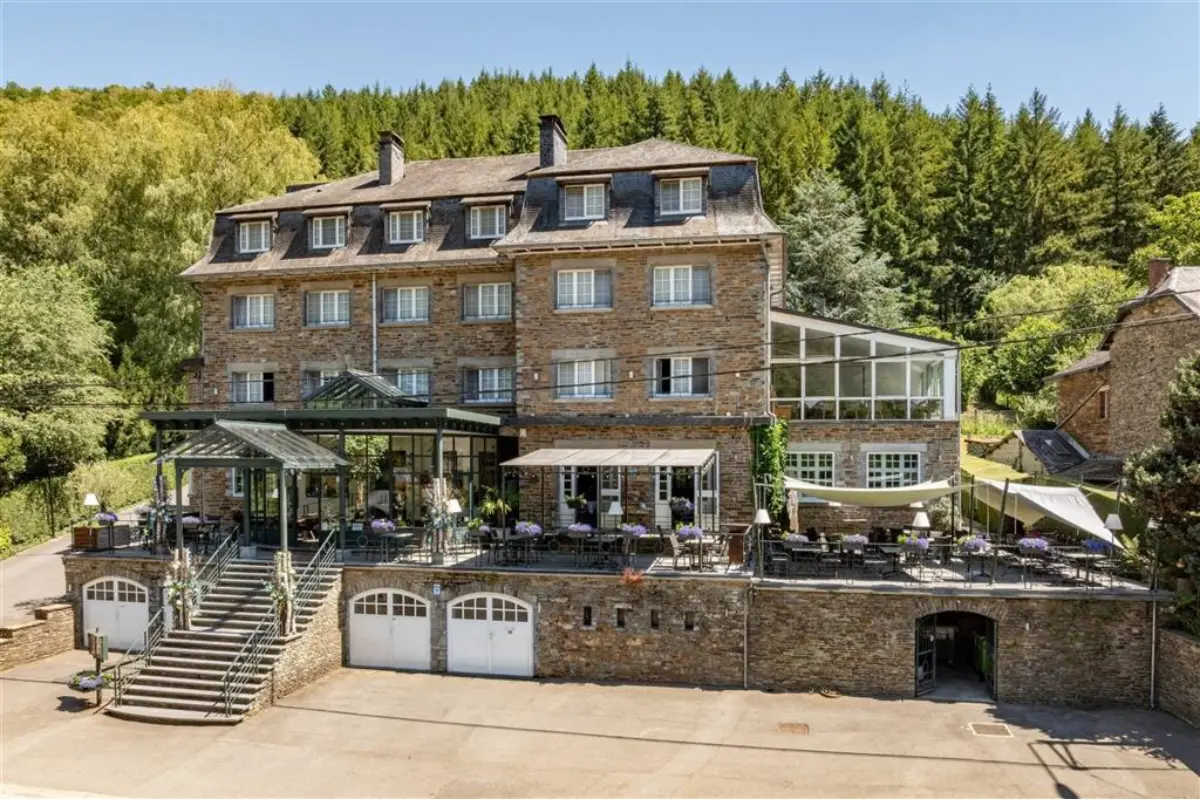 Immeuble de rapport - Immeuble à appartement à  à Vresse-sur-Semois 5550 950000.00€ 24 chambres 1480.00m² - annonce 813359