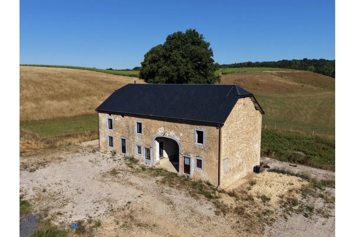 Château à vendre à Etalle 6740 850000.00€  chambres m² - annonce 813750