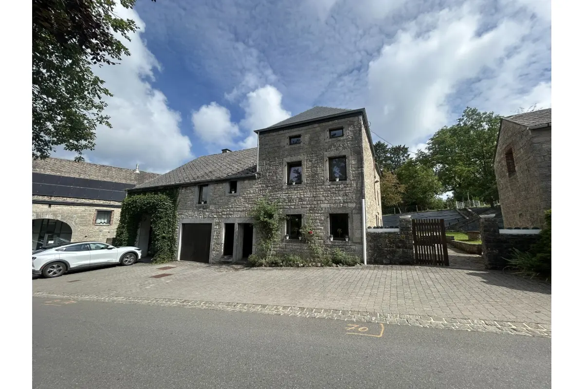 Kot à  à Fronville 6990 425.00€ 2 chambres 397.00m² - annonce 819936