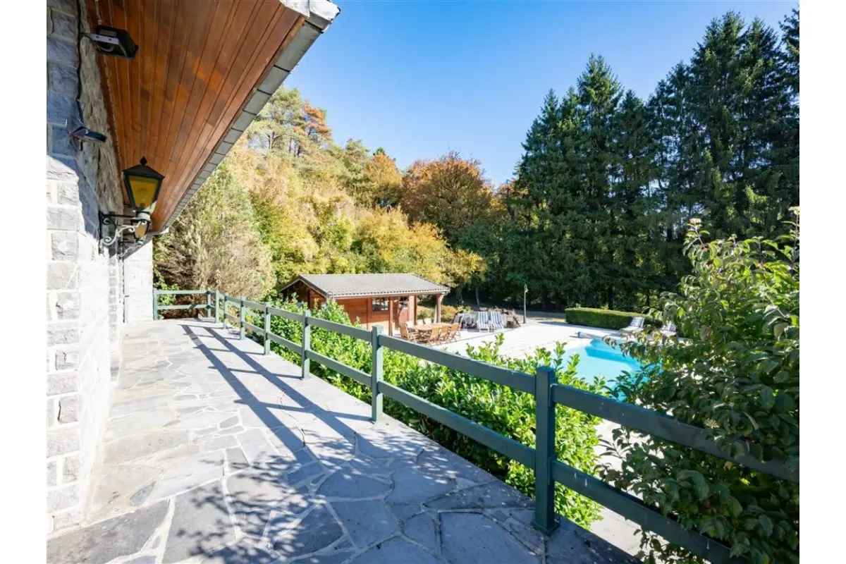 Maison à  à Nismes 5670 449000.00€ 4 chambres 229.00m² - annonce 821602