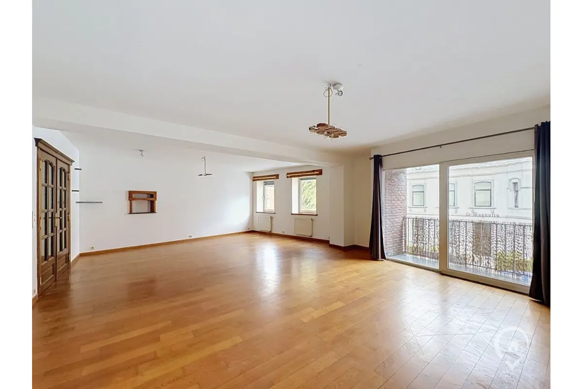Studio à louer à Marche-en-Famenne 6900 780.00€  chambres m² - annonce 822322