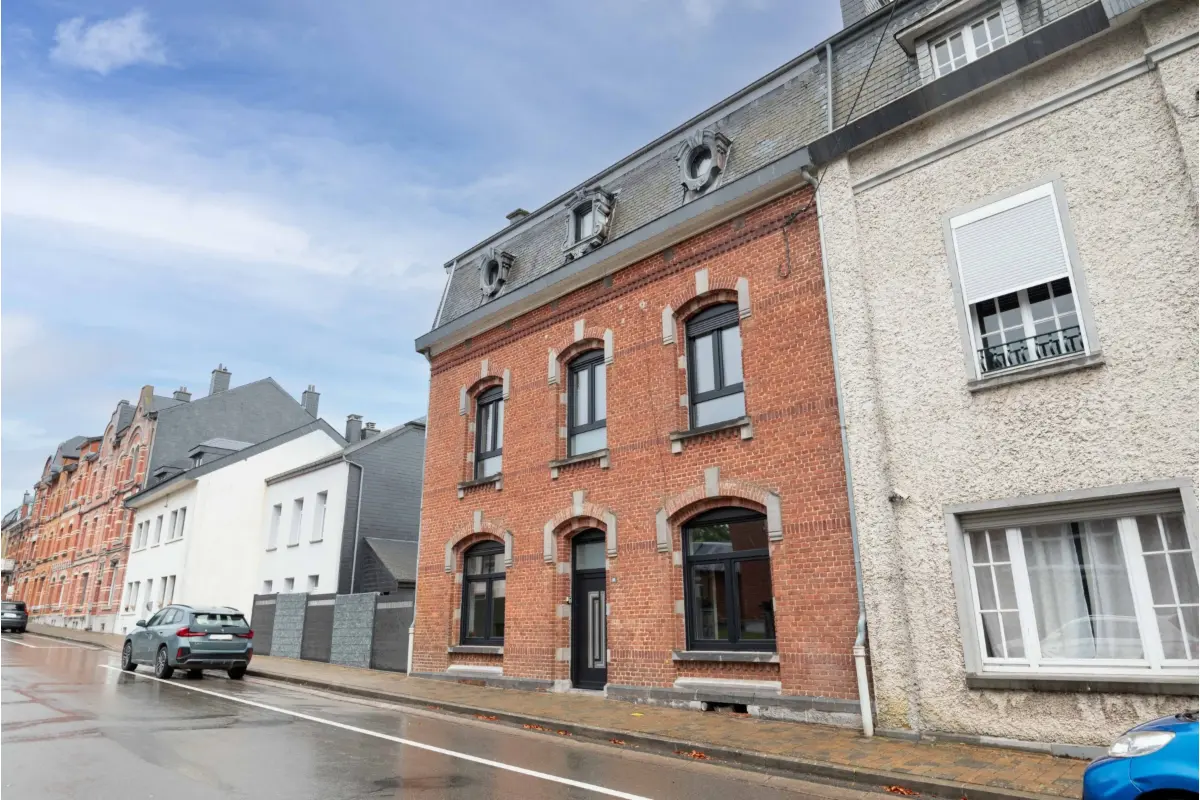 Maison de maître à vendre à Neufchâteau 6840 380000.00€ 5 chambres 220.00m² - annonce 822611