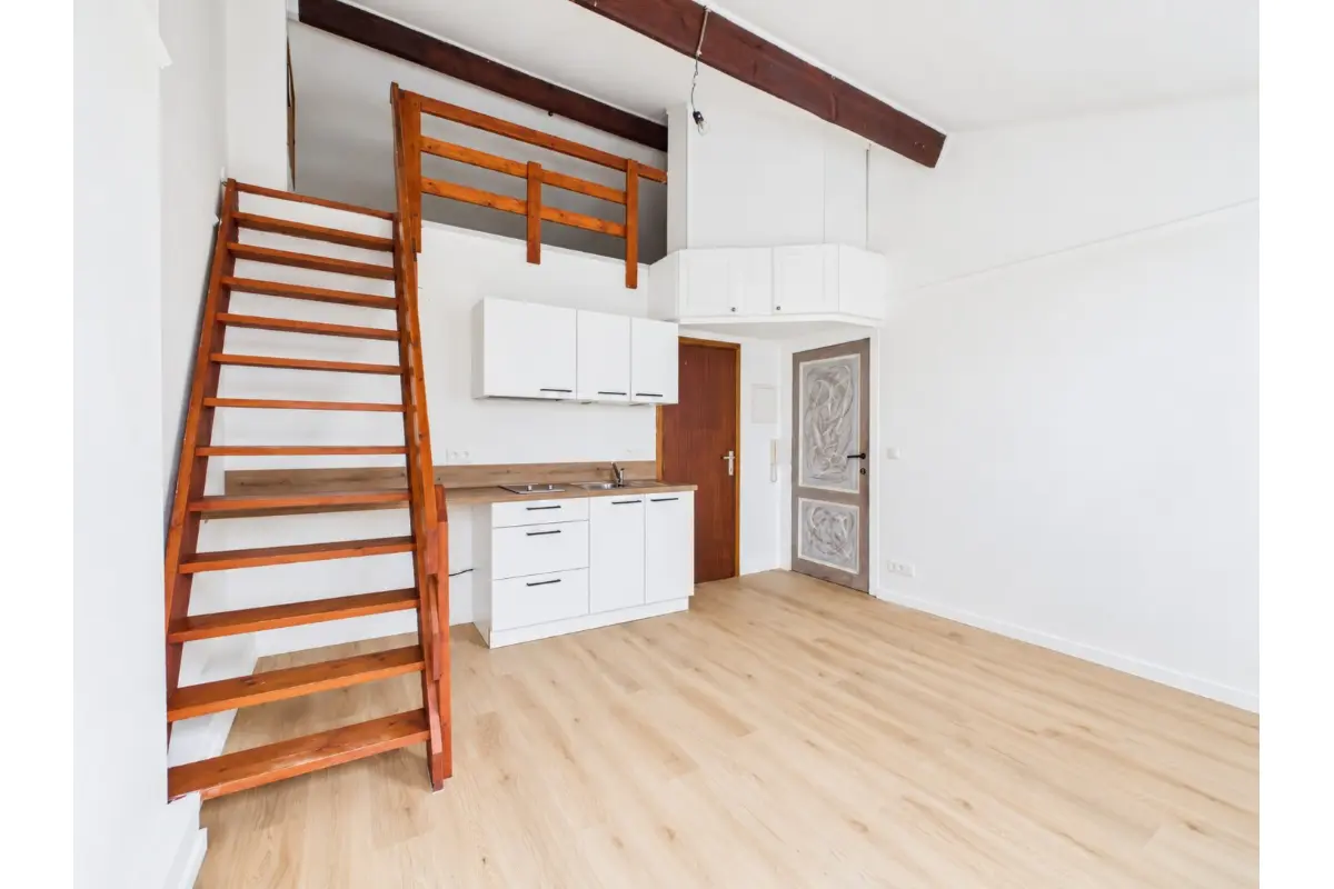 Studio à louer à Marche-en-Famenne 6900 550.00€ 0 chambres 25.00m² - annonce 828840